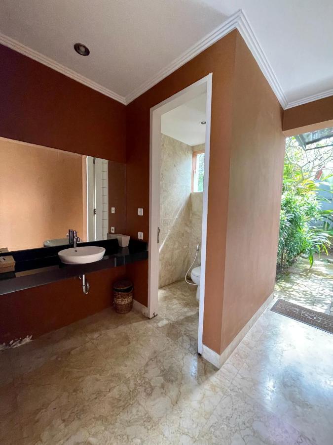 Private Suite In A Kids Friendly Big Shared Villa In Canggu Экстерьер фото
